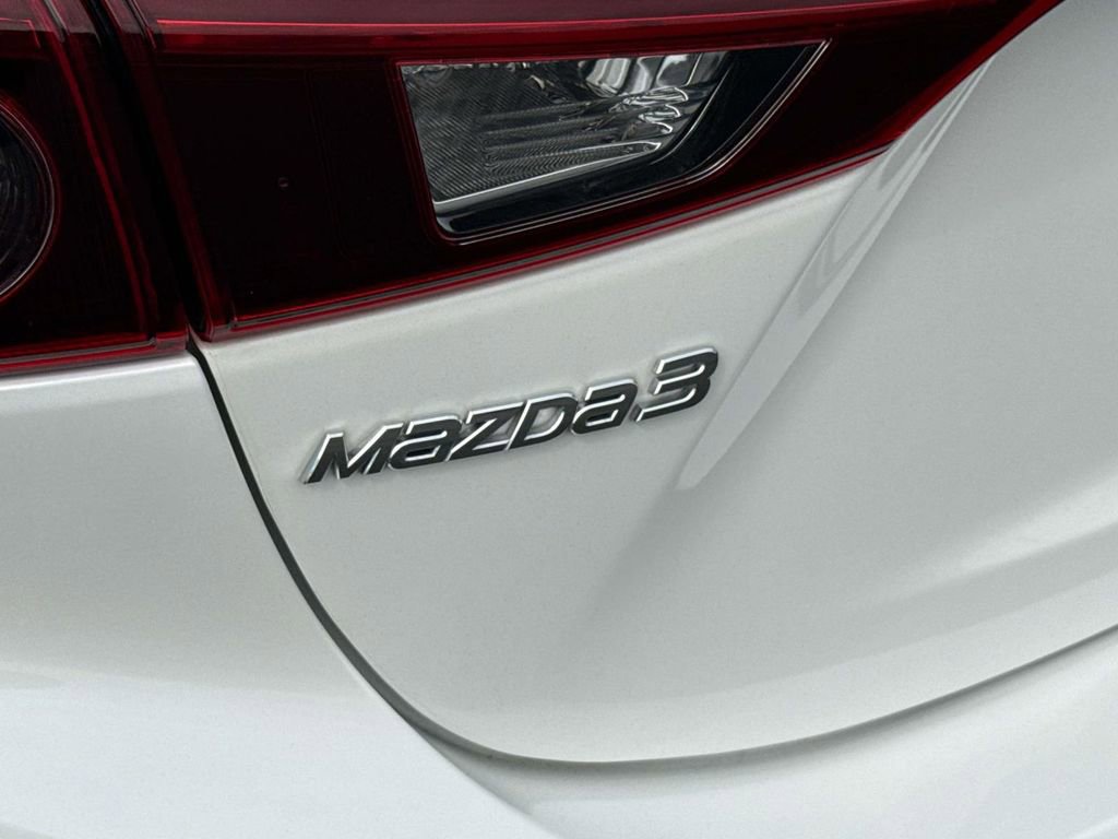 Used 2018 MAZDA MAZDA3 Touring image 7