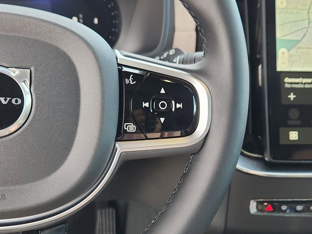 New 2026 Volvo XC90 B6 Plus w/ Protection Package Premier AWD/4WD image 11