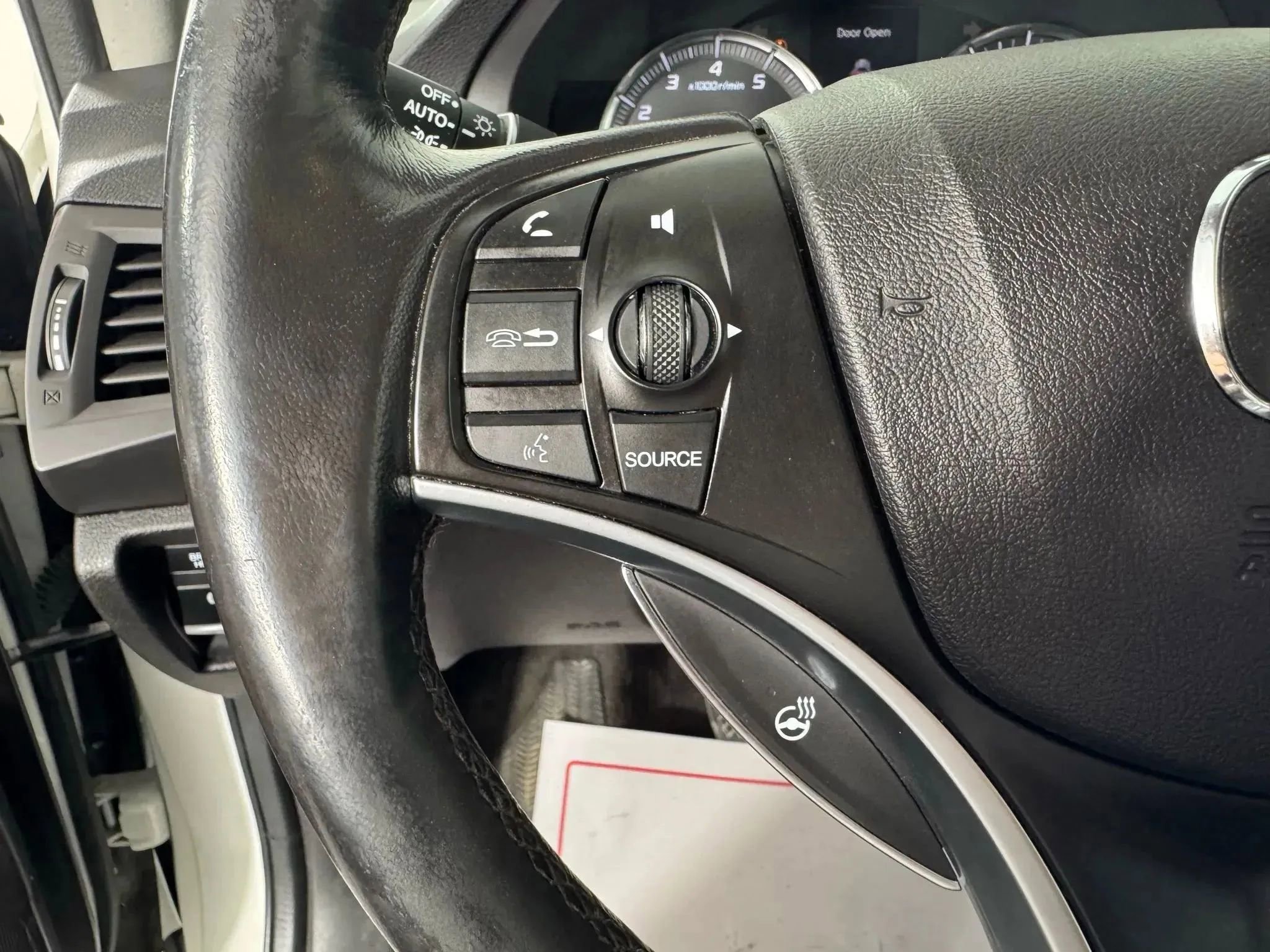 Used 2017 Acura MDX SH-AWD w/ Technology Package image 16