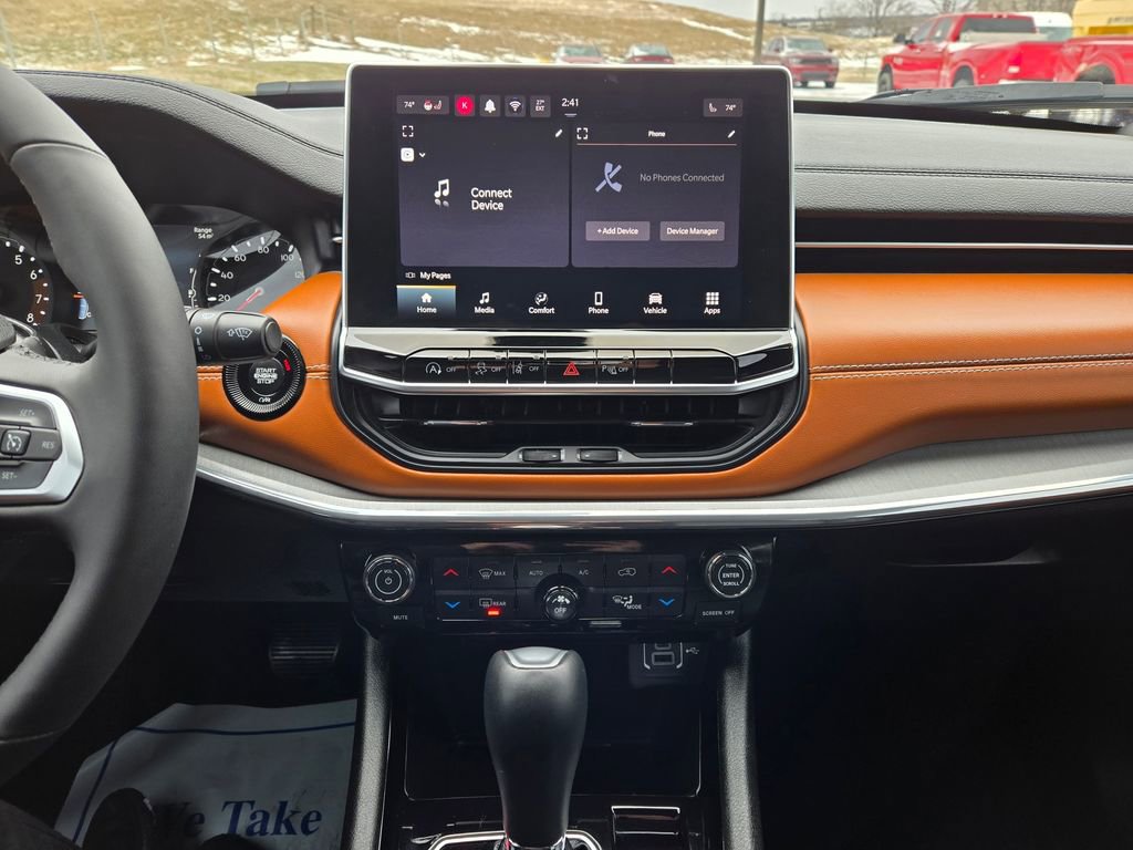 Used 2024 Jeep Compass Limited image 22