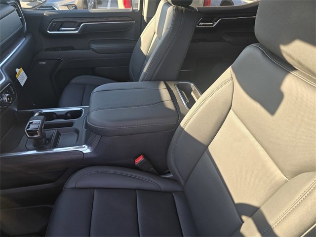 New 2026 GMC Sierra 1500 SLT image 17