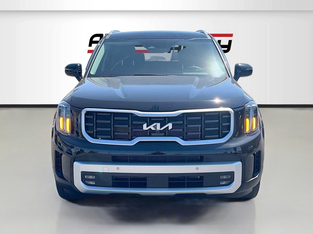 Used 2024 Kia Telluride SX w/ Towing Package image 2