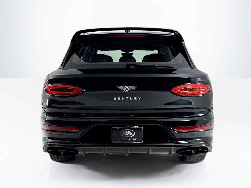 Used 2022 Bentley Bentayga AWD/4WD image 4