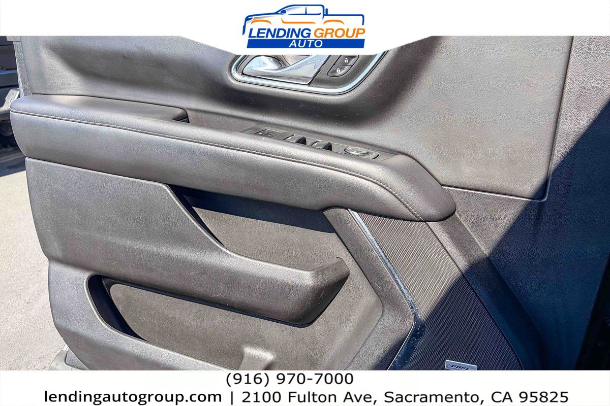 Used 2022 Chevrolet Suburban LT RWD image 20