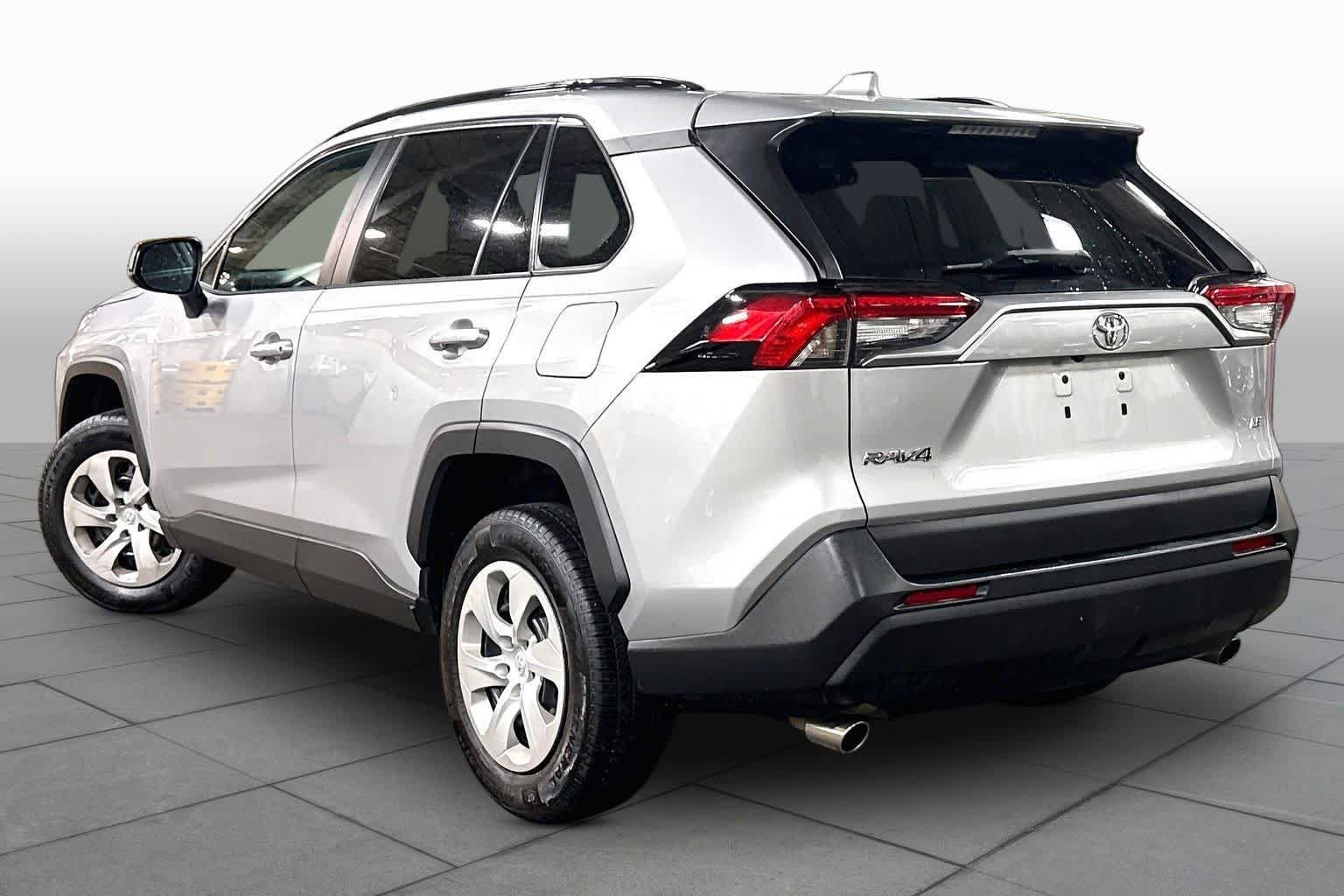 Certified 2021 Toyota RAV4 LE FWD image 12