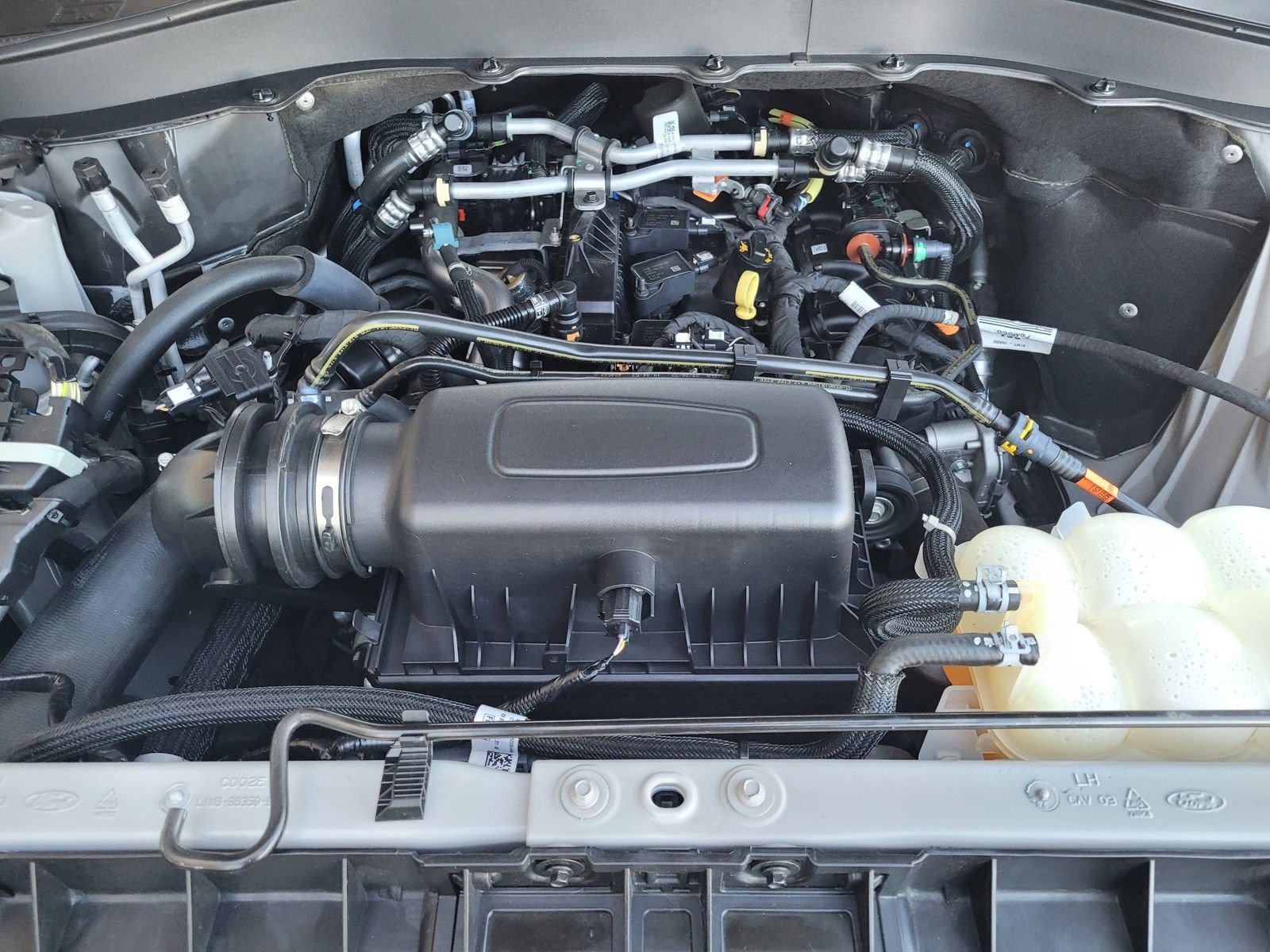 Used 2022 Ford Explorer XLT w/ Equipment Group 202A image 30