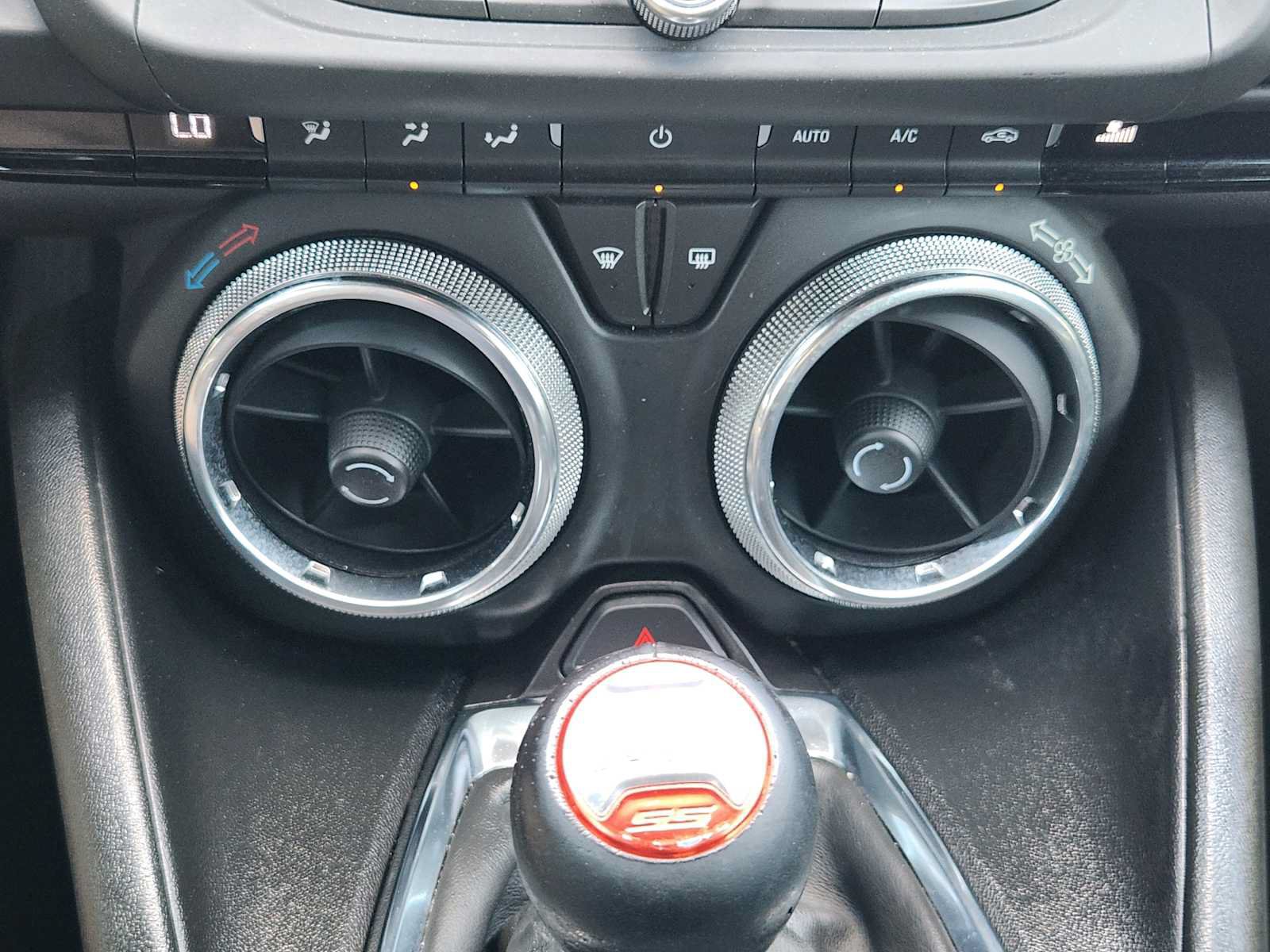 Used 2019 Chevrolet Camaro SS RWD image 18