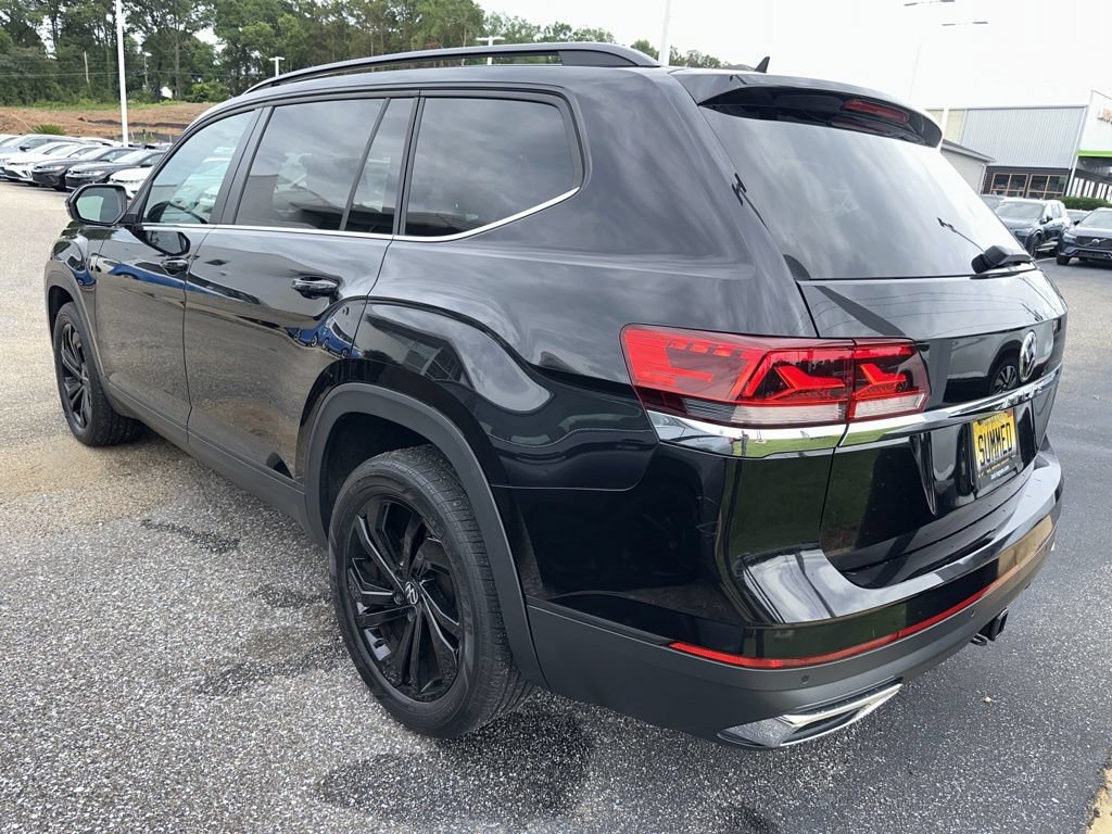 Used 2023 Volkswagen Atlas SE w/ Black Wheel Package FWD image 3