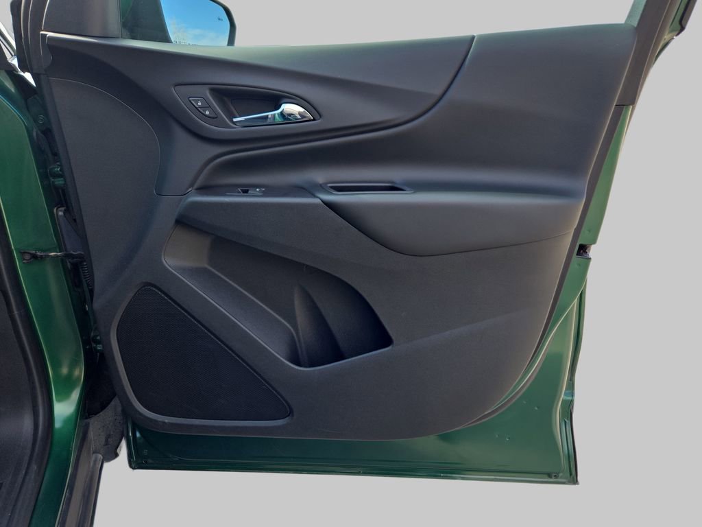 Used 2018 Chevrolet Equinox LT image 11