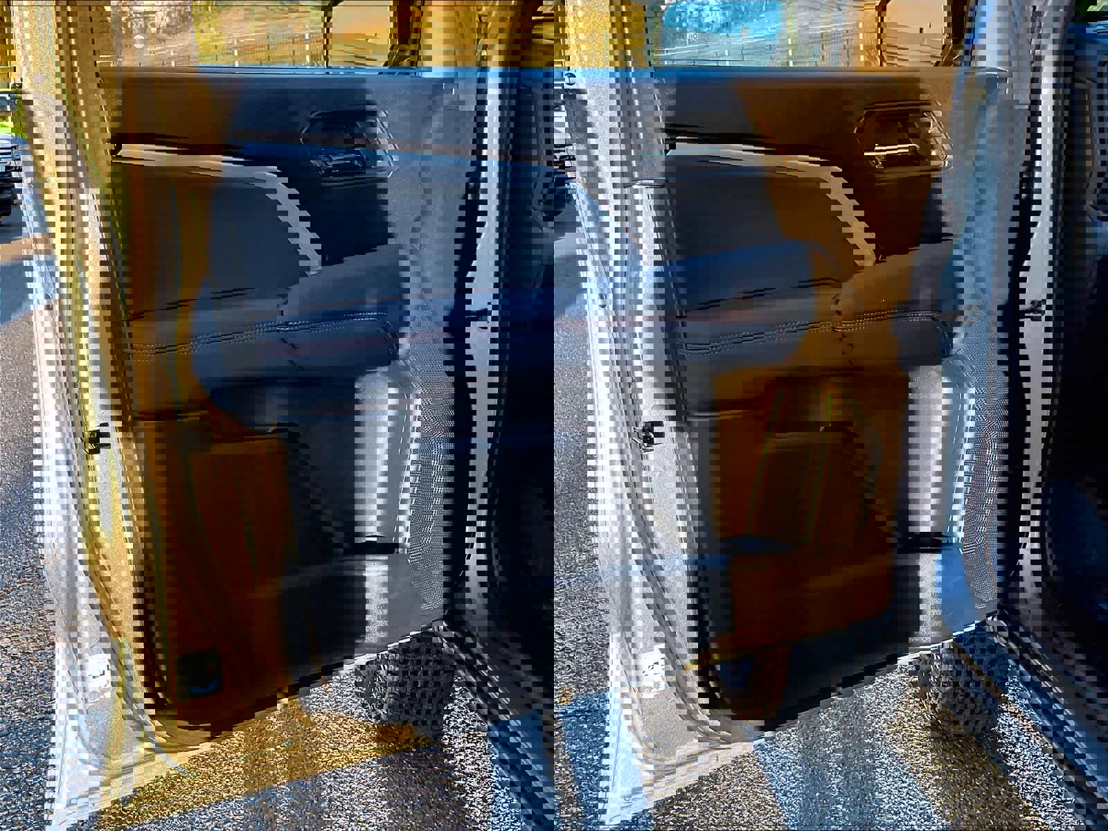 Used 2024 Chevrolet Colorado Z71 w/ Z71 Convenience Package 2 image 9