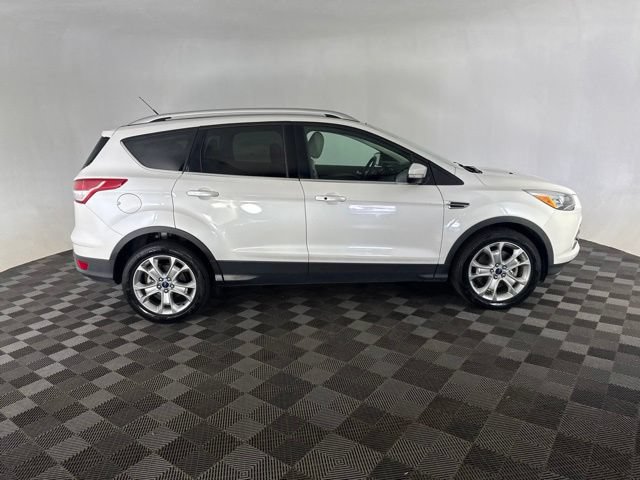 Used 2016 Ford Escape Titanium w/ Equipment Group 301A AWD/4WD image 6
