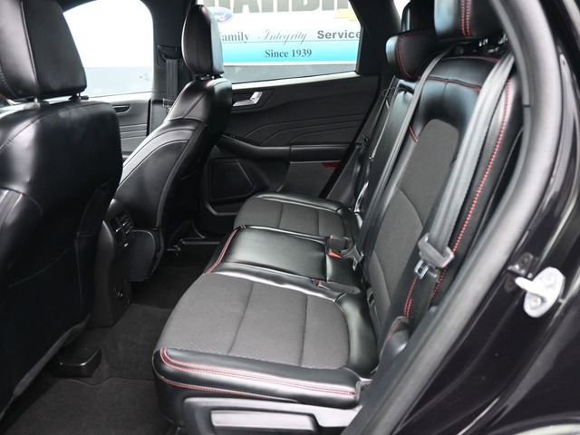 Used 2025 Ford Escape ST-Line image 9
