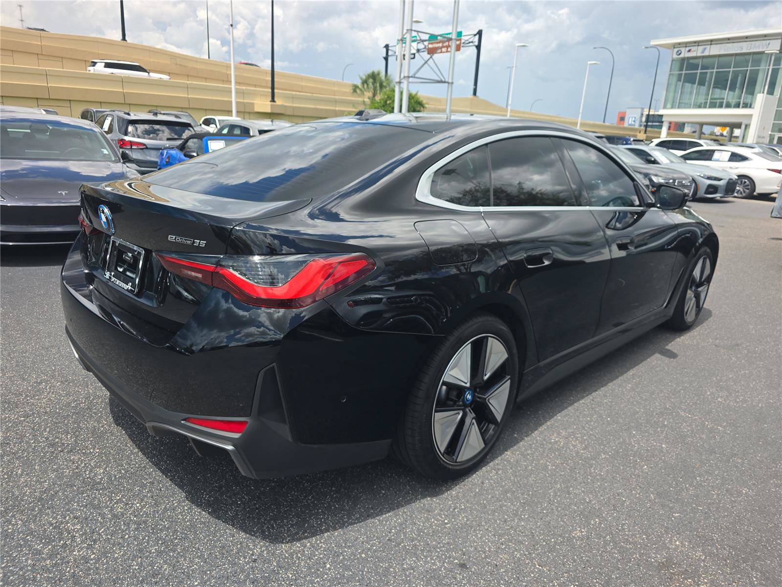 Used 2024 BMW i4 eDrive35 w/ Convenience Package RWD image 3
