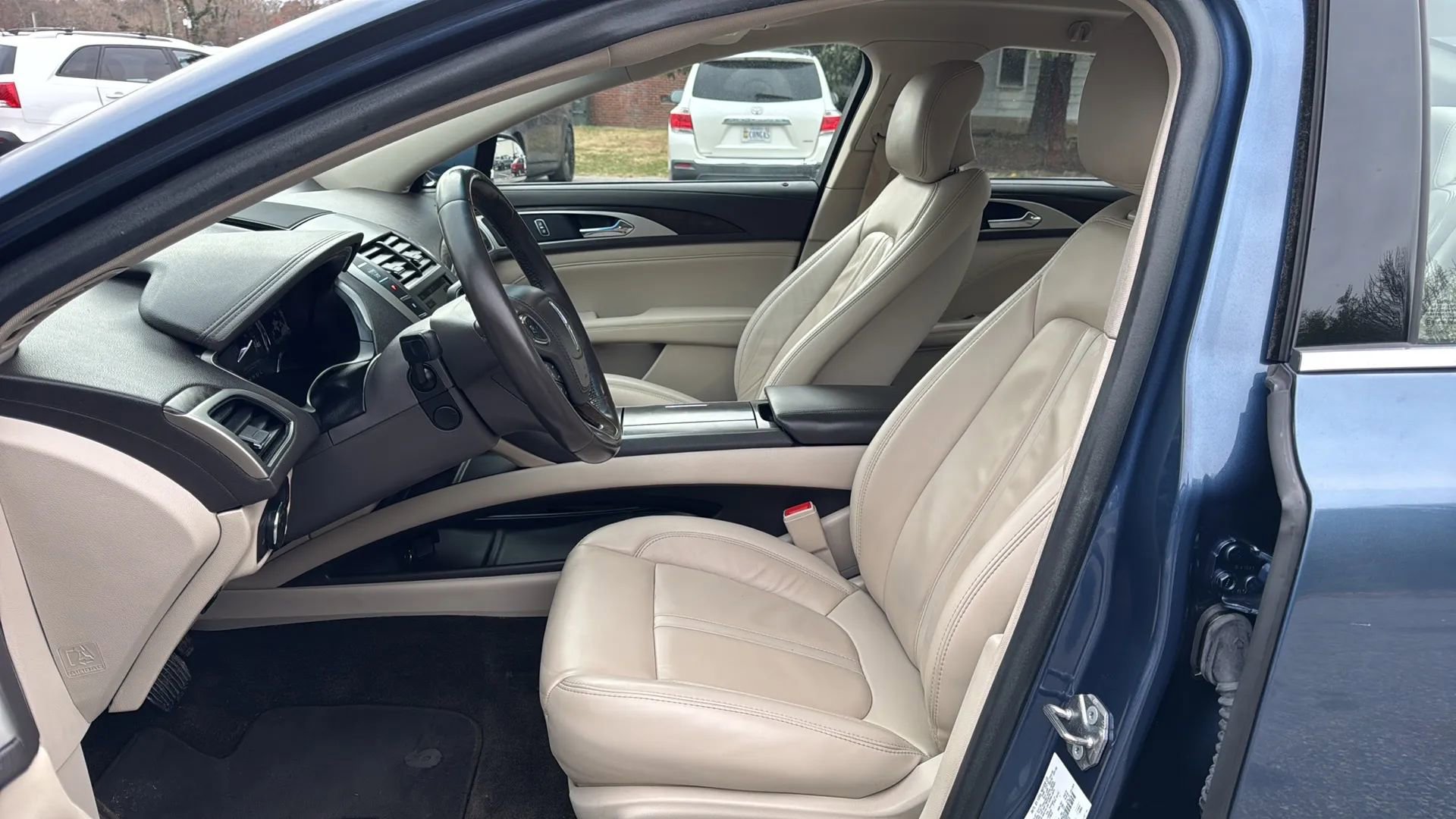 Used 2018 Lincoln MKZ Select w/ Select Plus Package image 10