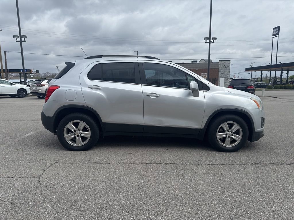 Used 2015 Chevrolet Trax LT w/ LT Sun and Sound Package image 8