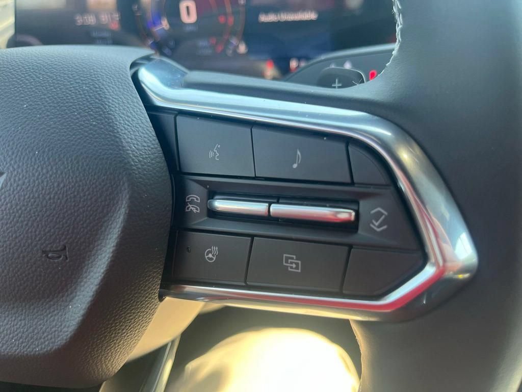 New 2026 Chevrolet Traverse Z71 w/ Driver Confidence Package AWD/4WD image 16