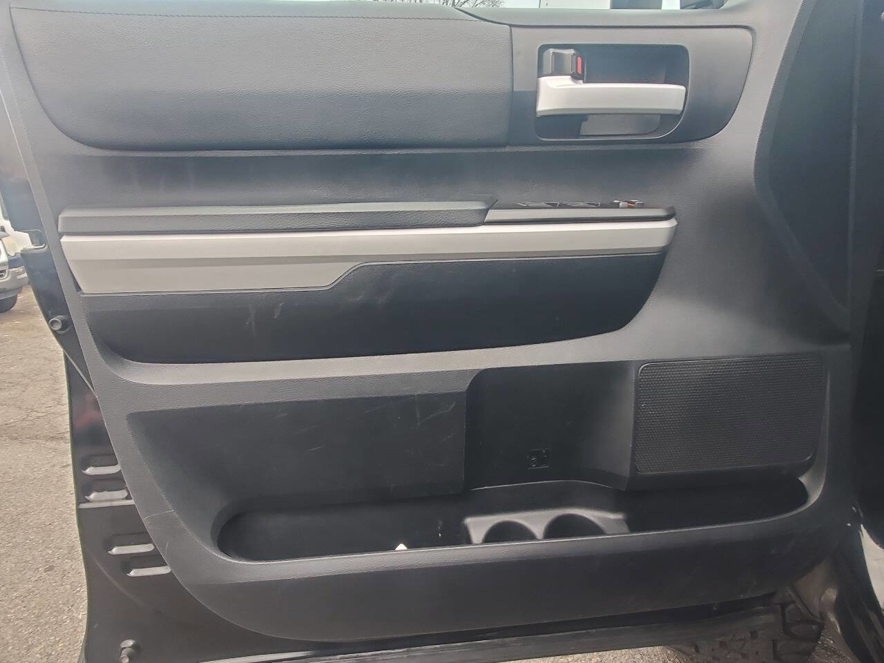 Used 2019 Toyota Tundra SR5 w/ SR5 Upgrade Package image 14