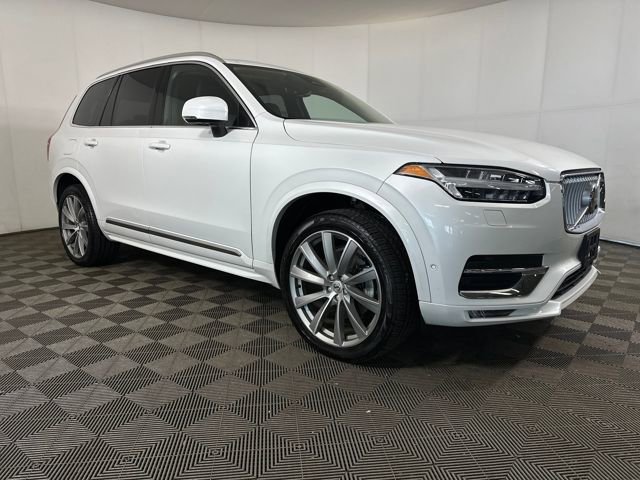 Used 2023 Volvo XC90 B6 Plus image 2