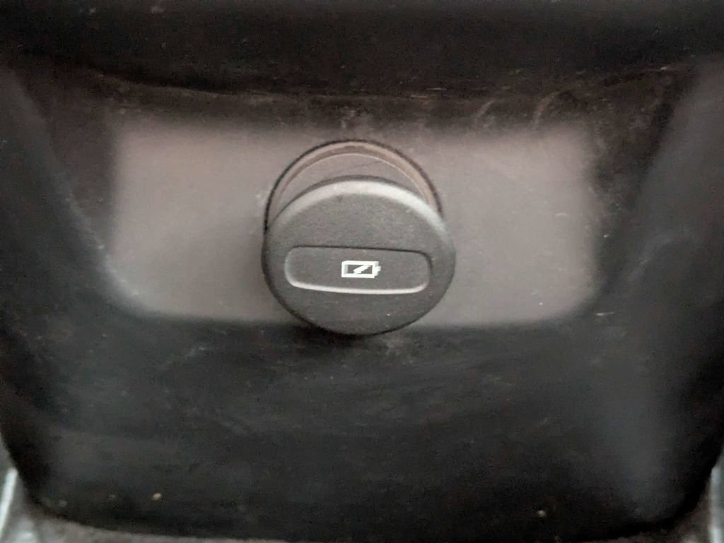 Used 2023 Volvo XC60 B5 Ultimate AWD/4WD image 17