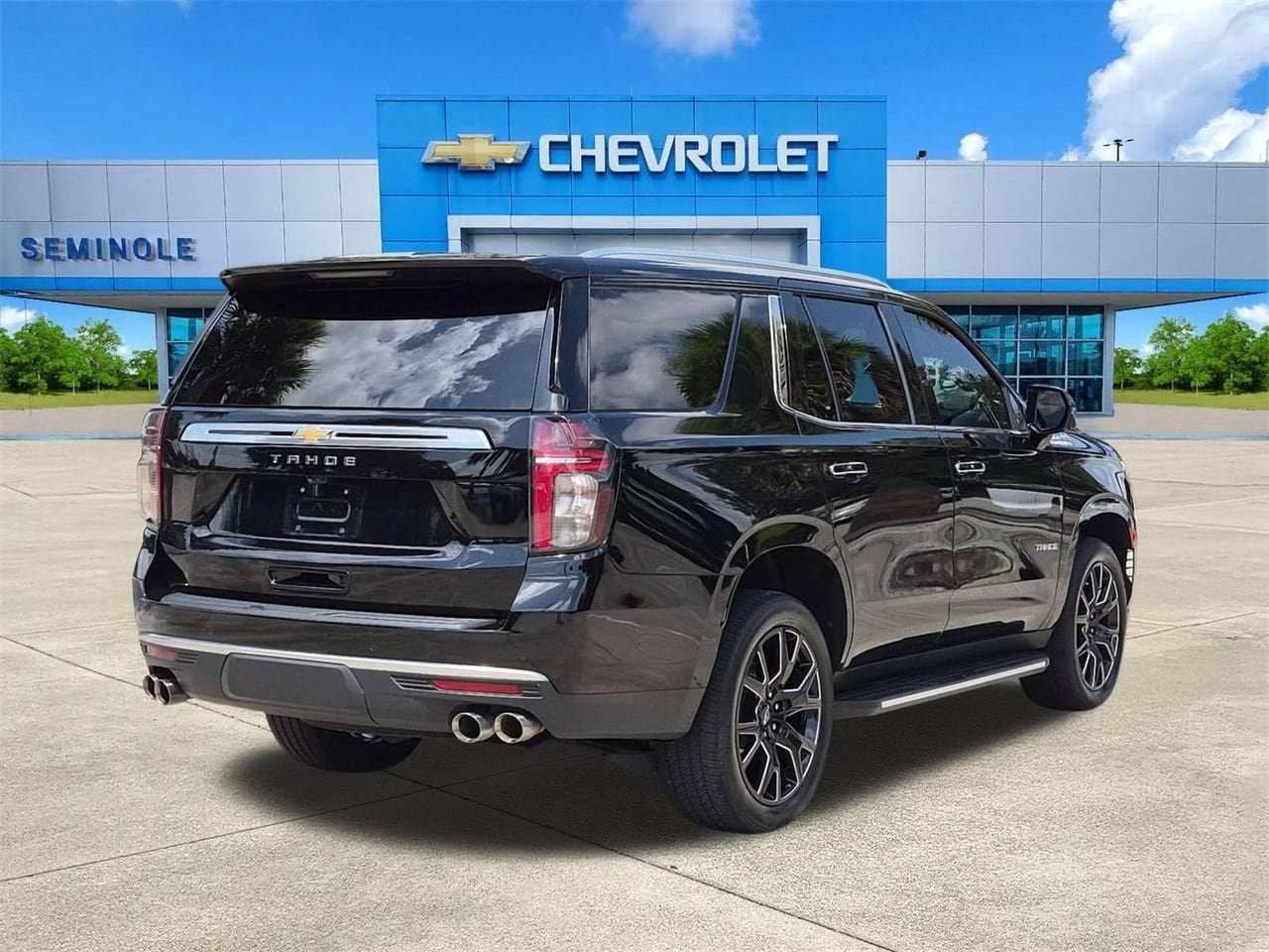 Certified 2023 Chevrolet Tahoe High Country w/ Advanced Technology Package AWD/4WD image 4