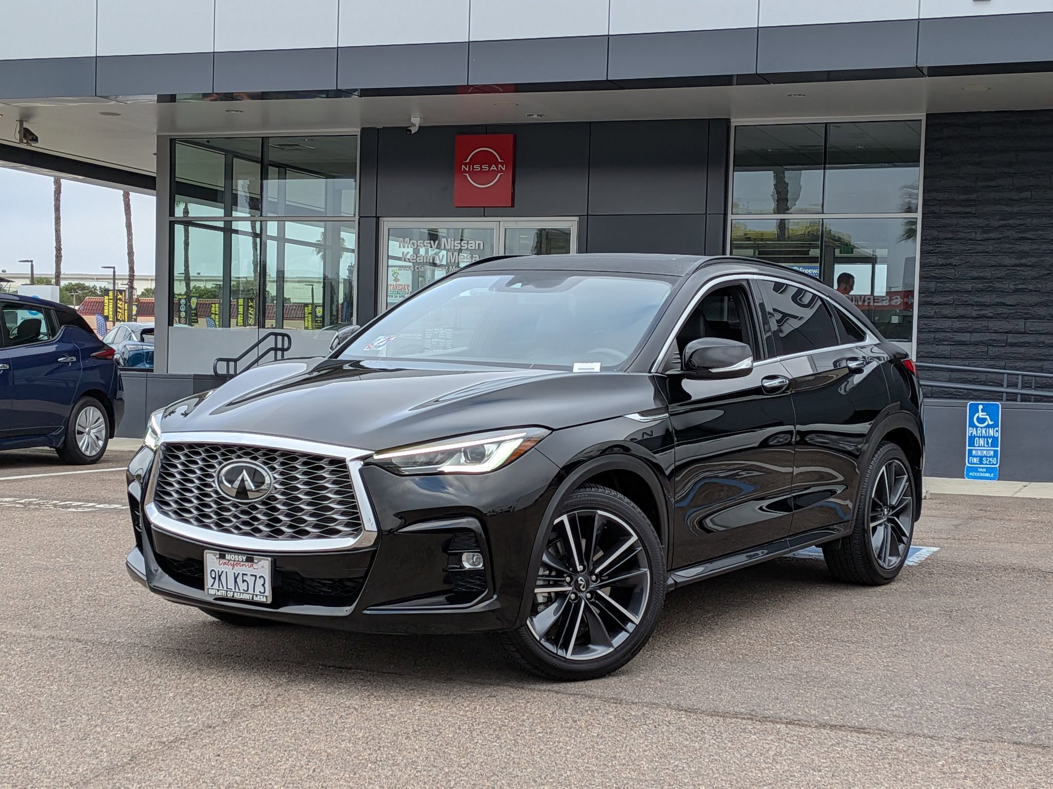 Certified 2025 INFINITI QX55 Luxe w/ Cargo Package image 1