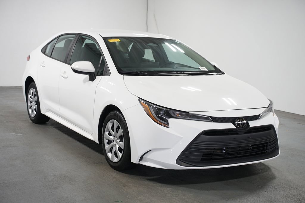 Certified 2023 Toyota Corolla LE image 3