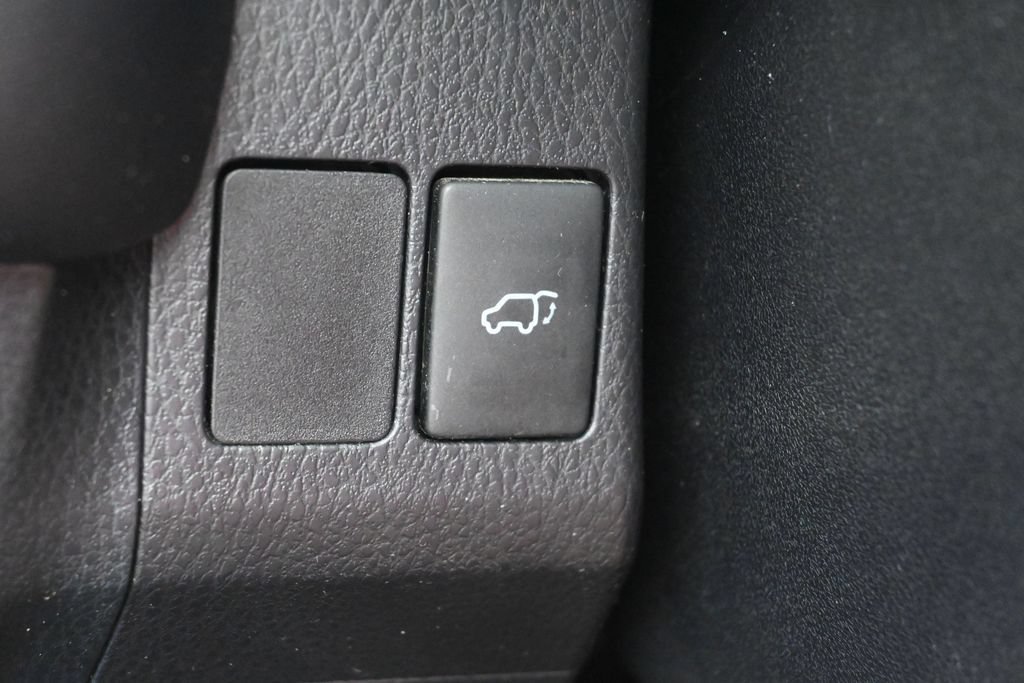 Certified 2016 Toyota RAV4 XLE AWD/4WD image 14