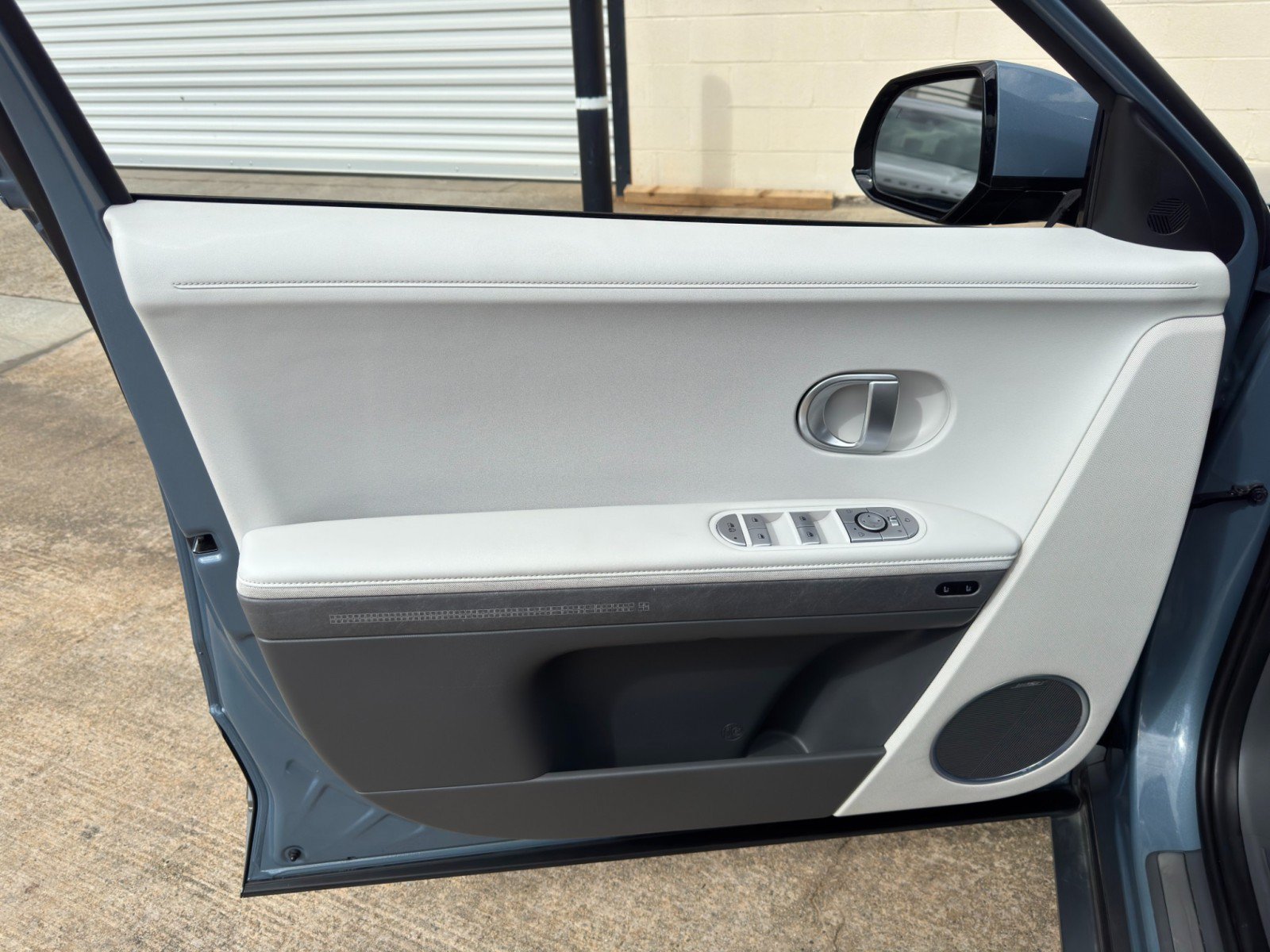 Used 2022 Hyundai Ioniq 5 Limited w/ Cargo Package RWD image 39
