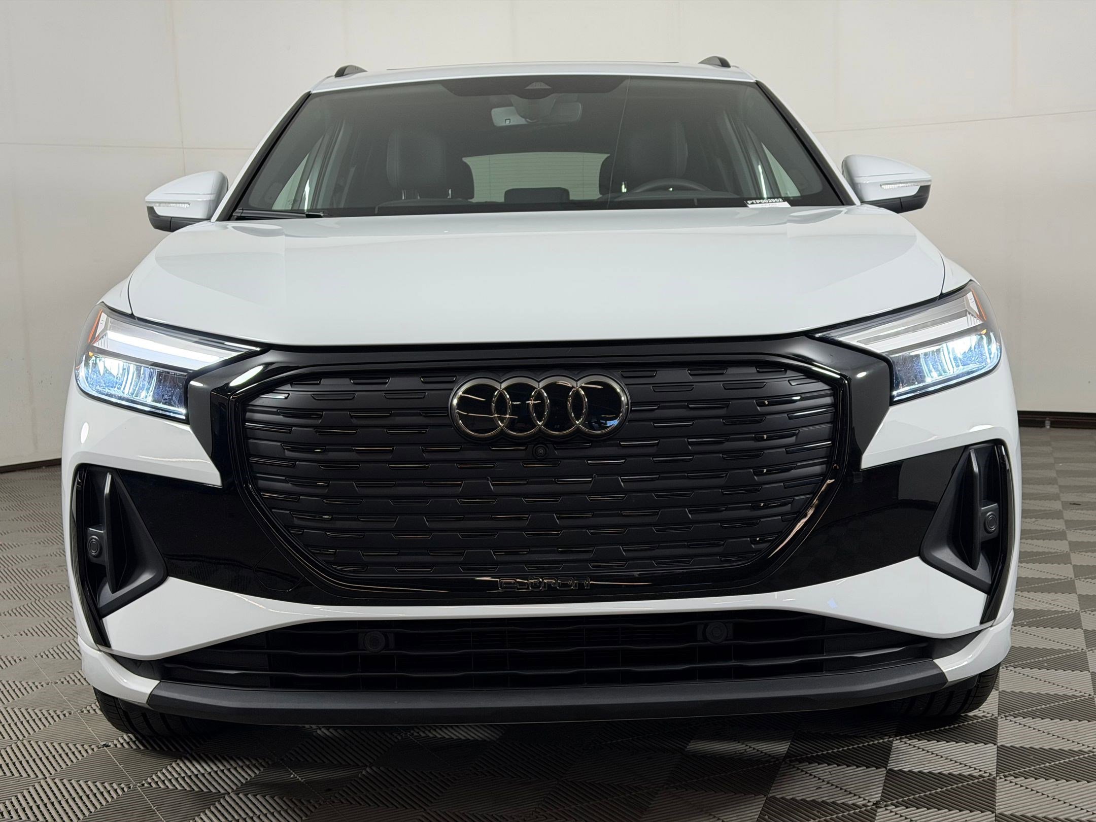 Used 2026 Audi Q4 e-tron Premium Plus w/ Premium Plus AWD/4WD image 6