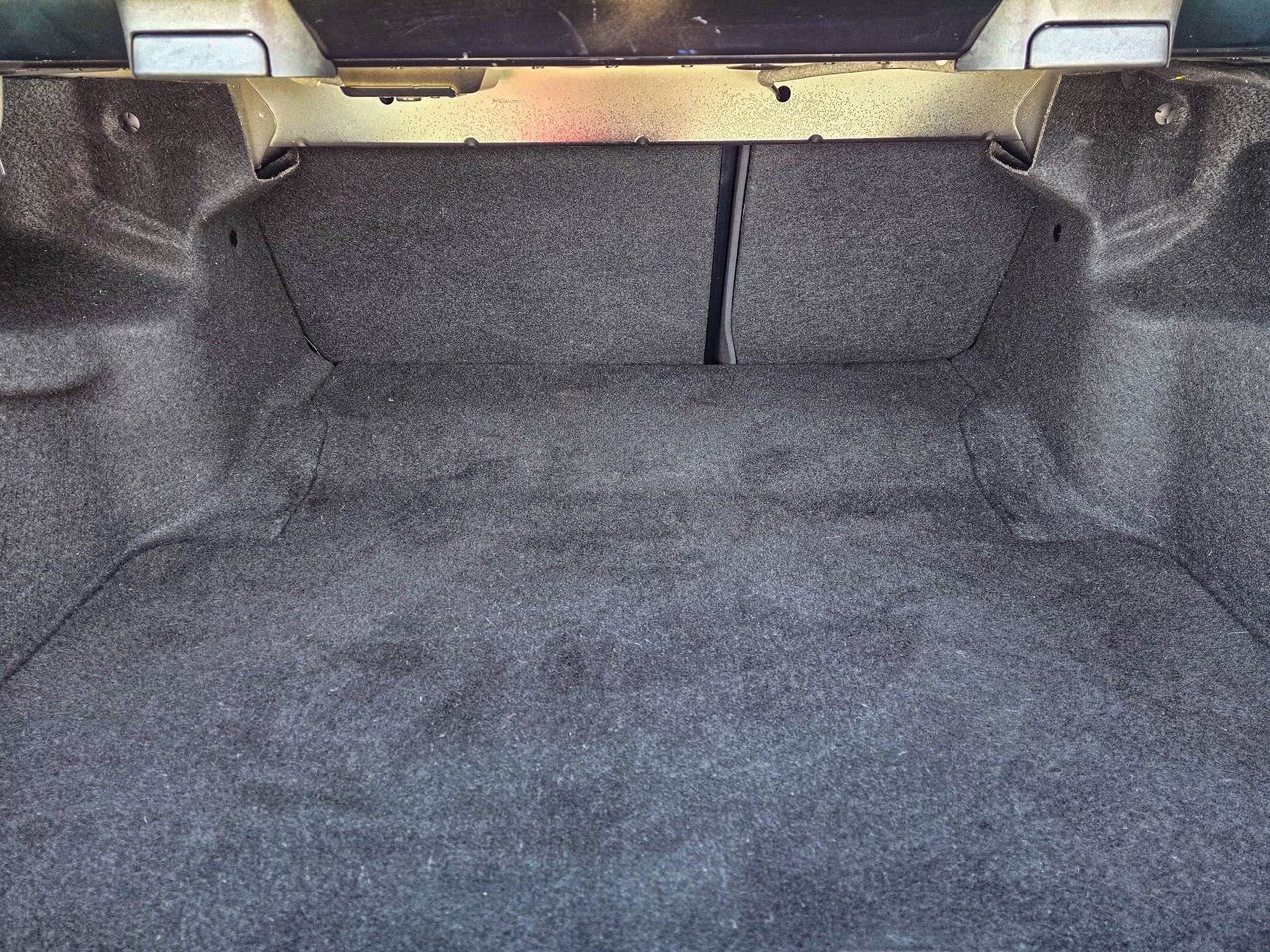 Used 2014 Mercedes-Benz C 300 4MATIC Sedan image 32