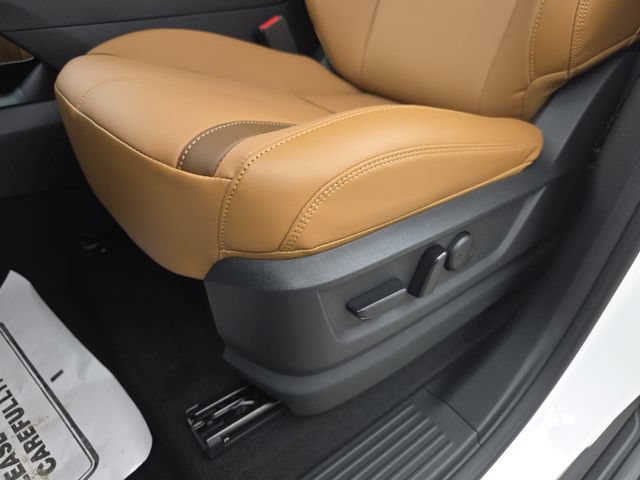 New 2026 Nissan Armada SL w/ Captain's Chari Seat Package AWD/4WD image 34