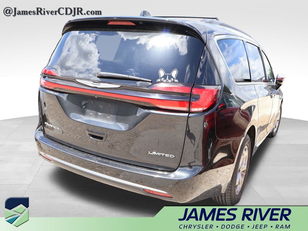 Used 2022 Chrysler Pacifica Limited FWD image 12