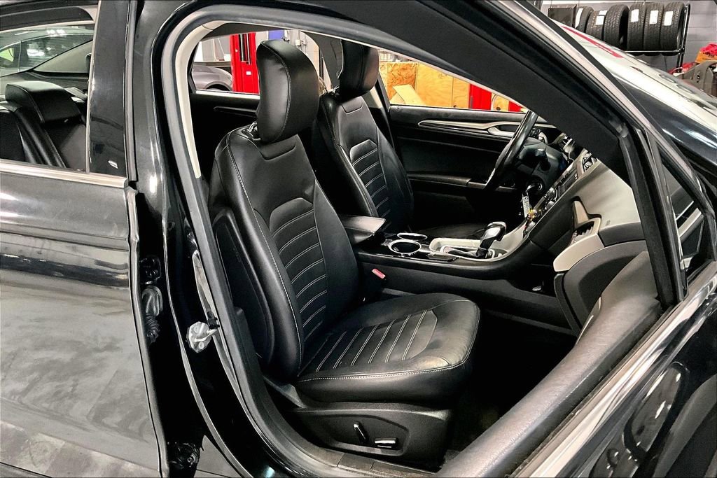 Used 2013 Ford Fusion SE image 6