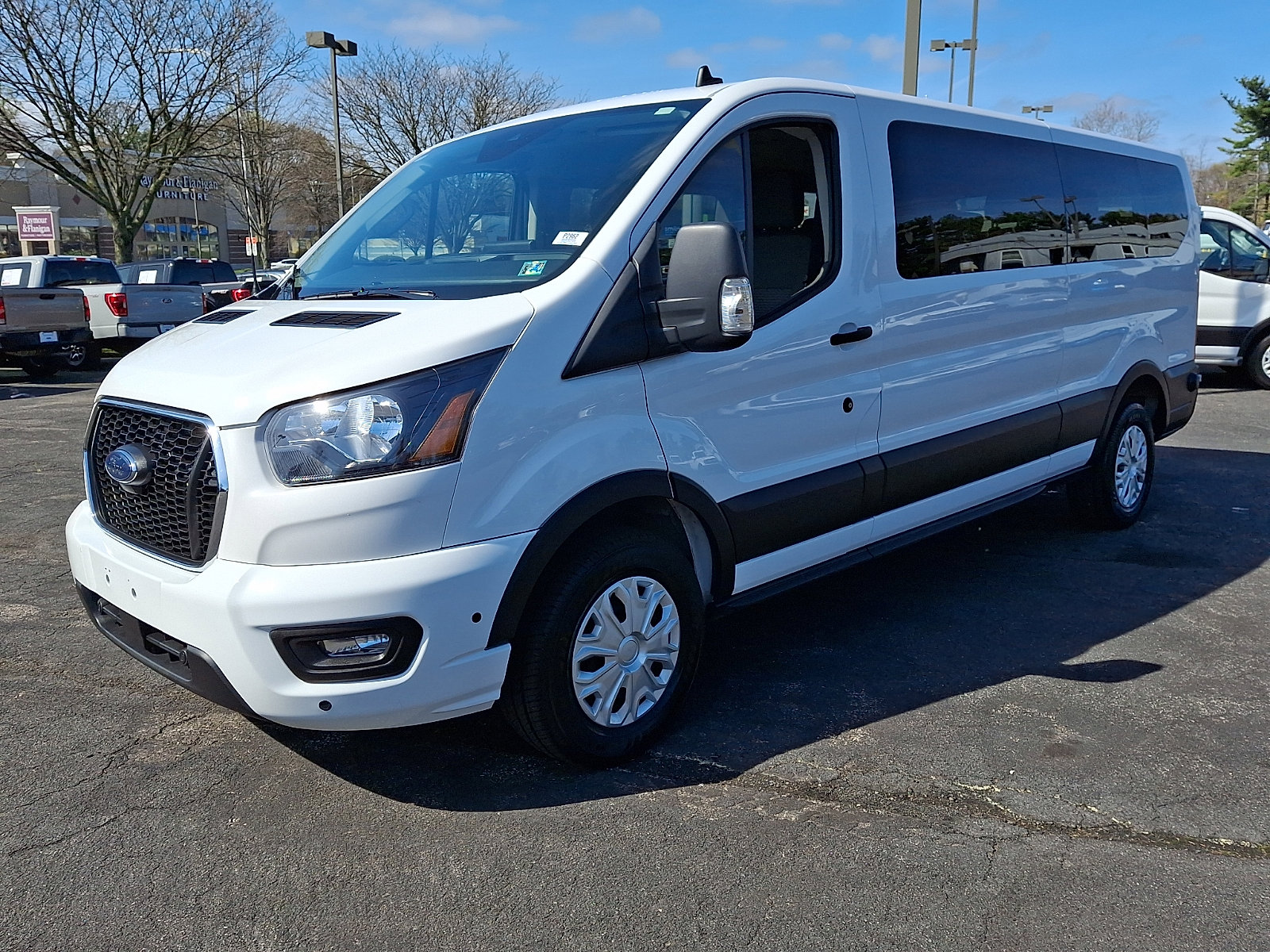 Used 2024 Ford Transit 350 XLT image 3