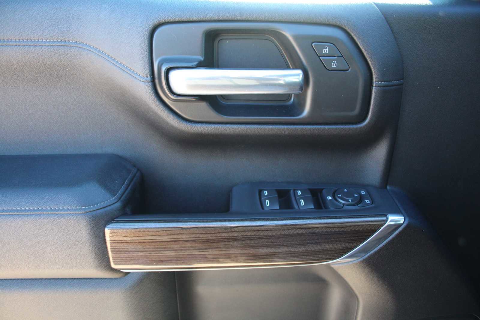 Used 2021 Chevrolet Silverado 1500 LT Trail Boss w/ Convenience Package II image 33