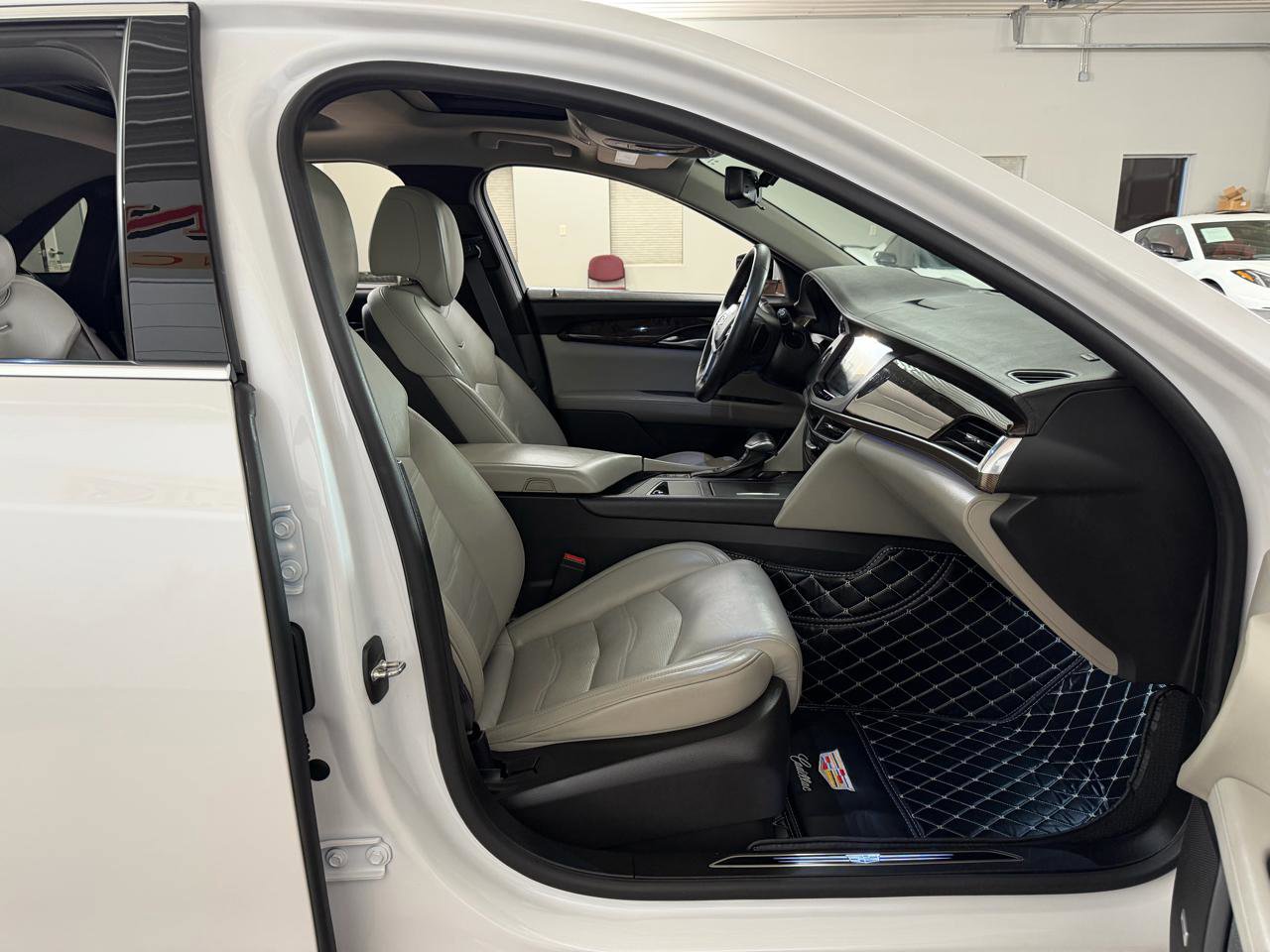Used 2017 Cadillac CT6 Premium Luxury w/ Comfort Package AWD/4WD image 39