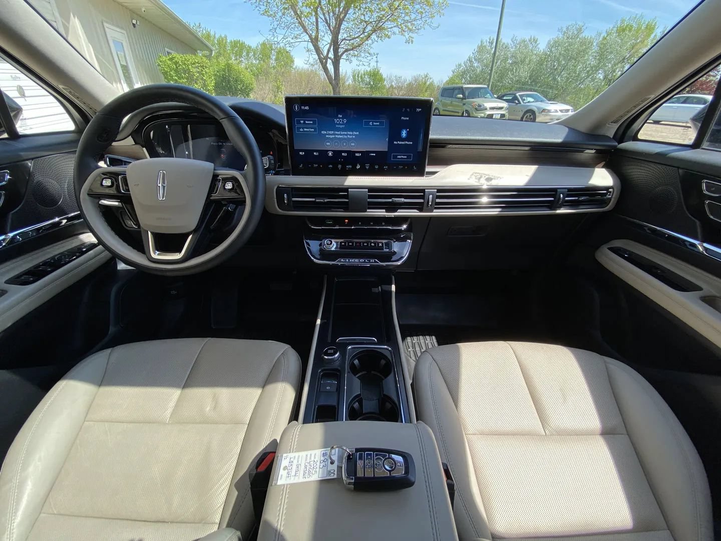 Used 2025 Lincoln Corsair Grand Touring AWD/4WD image 14