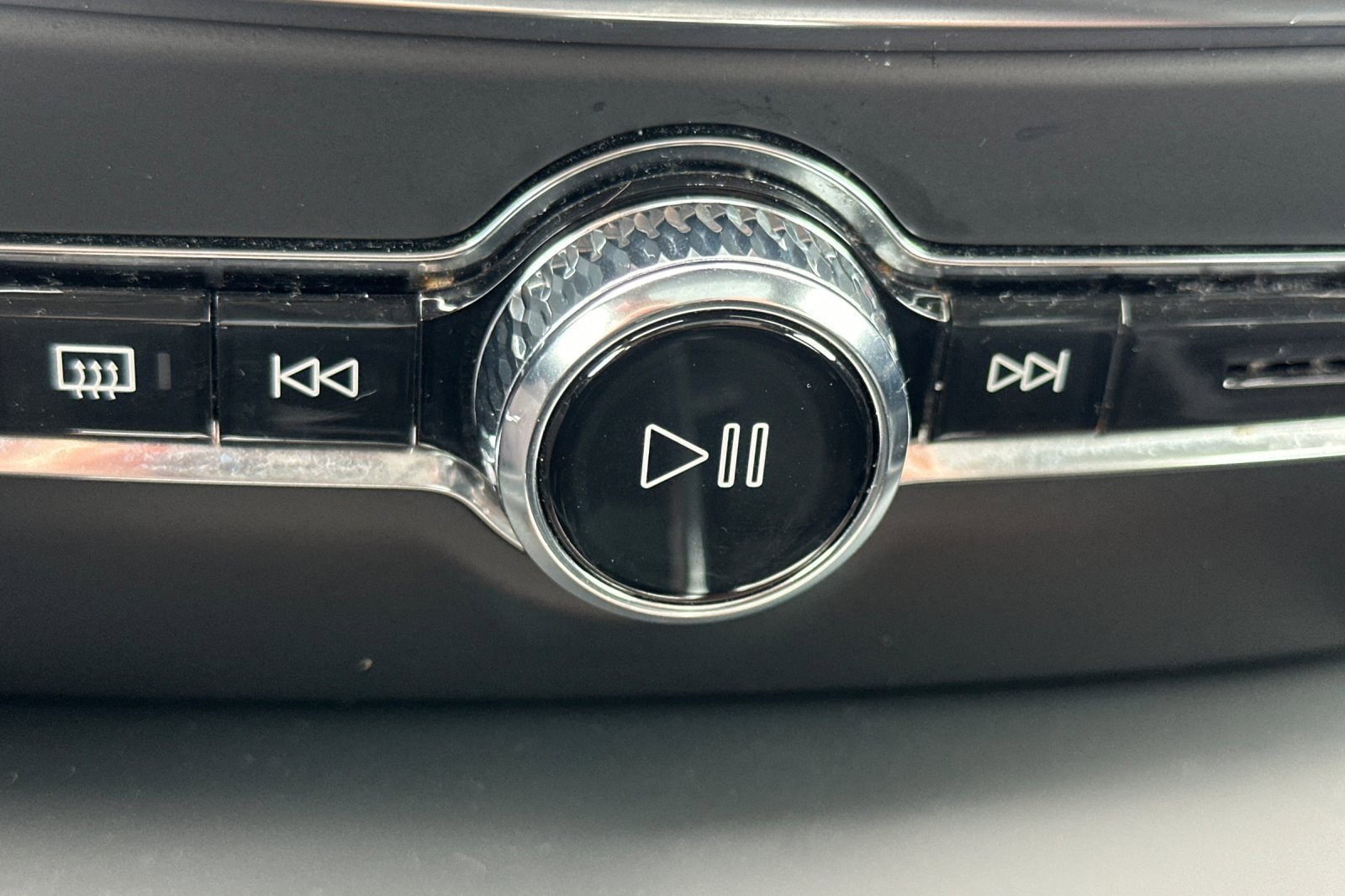 Used 2024 Volvo S60 B5 Plus image 31