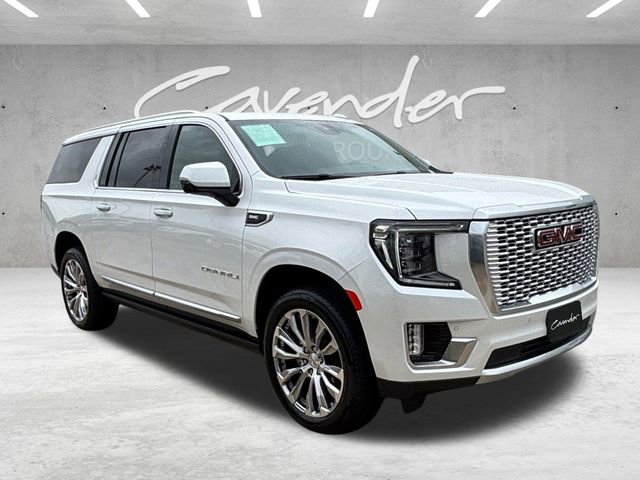 Used 2023 GMC Yukon XL Denali AWD/4WD image 2