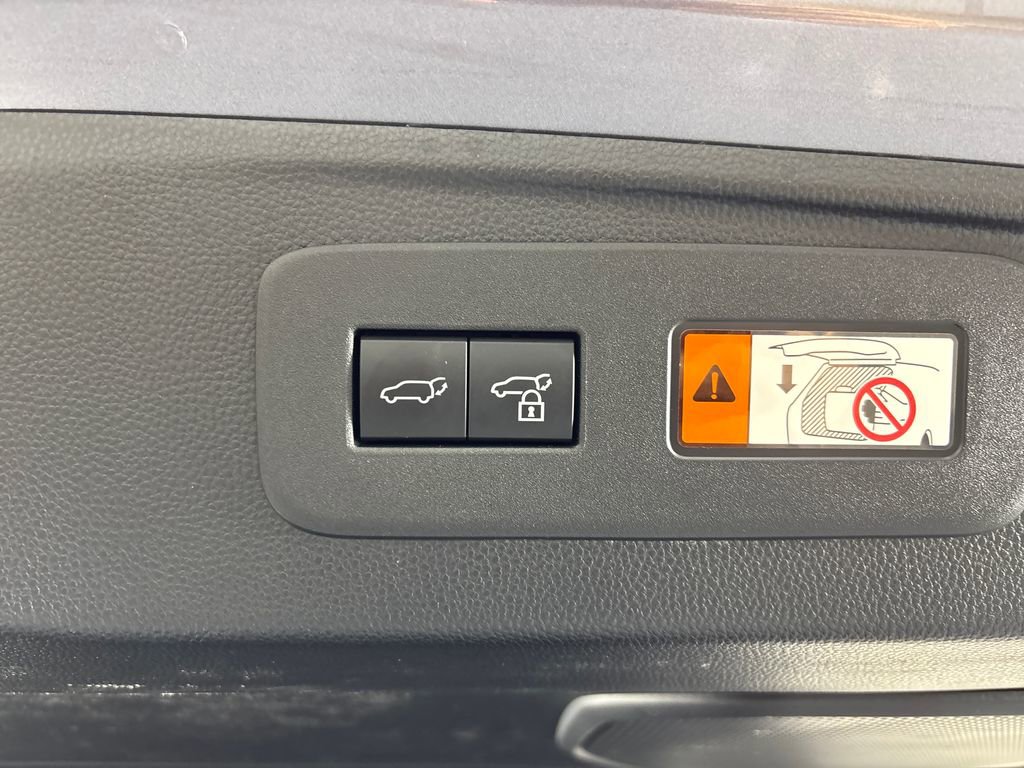 Used 2024 Lexus GX 550 w/ Cold Area Package image 35