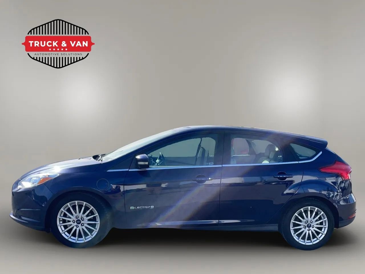 Used 2016 Ford Focus Electric Hatchback FWD image 3