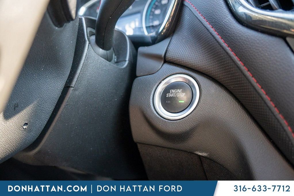 Used 2022 Chevrolet Equinox RS w/ LPO, Floor Liner Package image 13