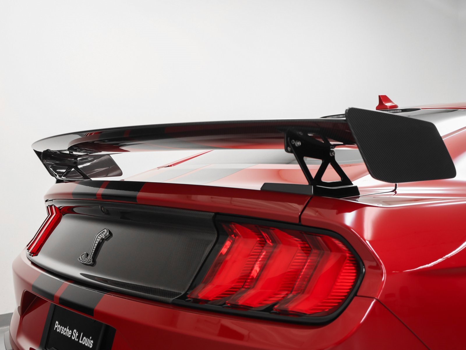 Used 2020 Ford Mustang Shelby GT500 w/ Carbon Fiber Track Pack image 16