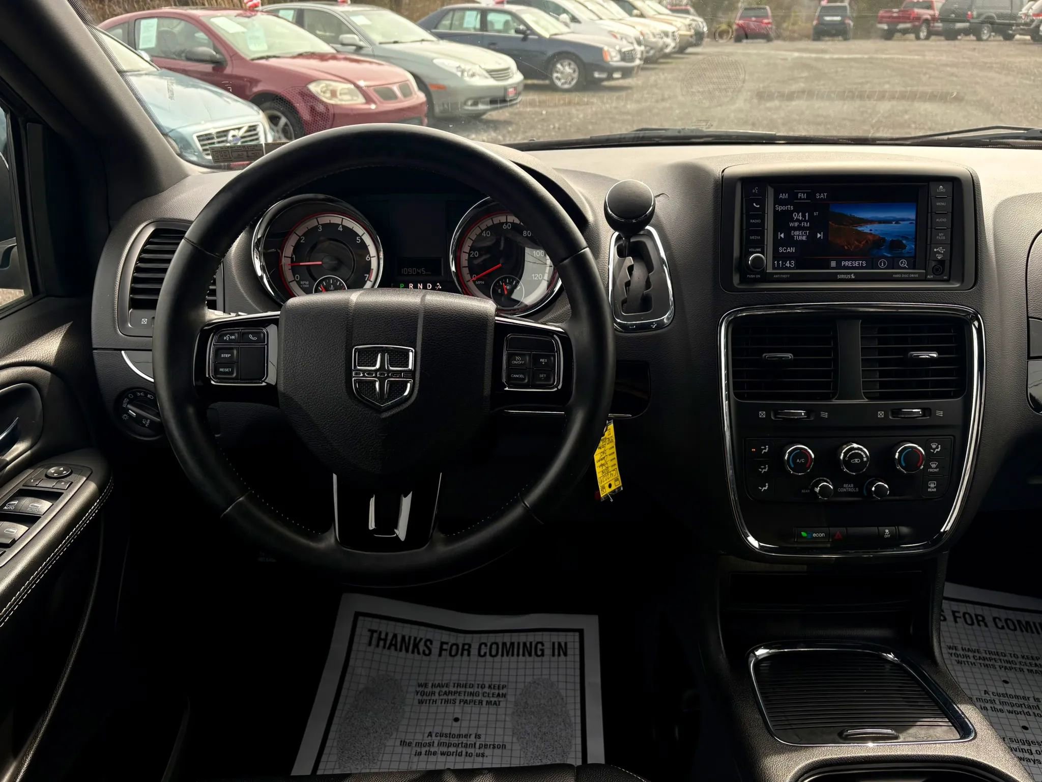 Used 2018 Dodge Grand Caravan SXT w/ Blacktop Package FWD image 33