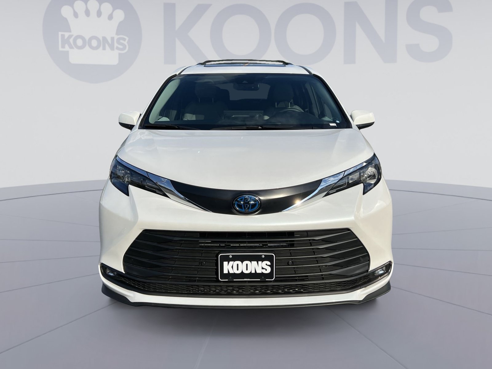 Used 2025 Toyota Sienna XLE AWD/4WD image 11