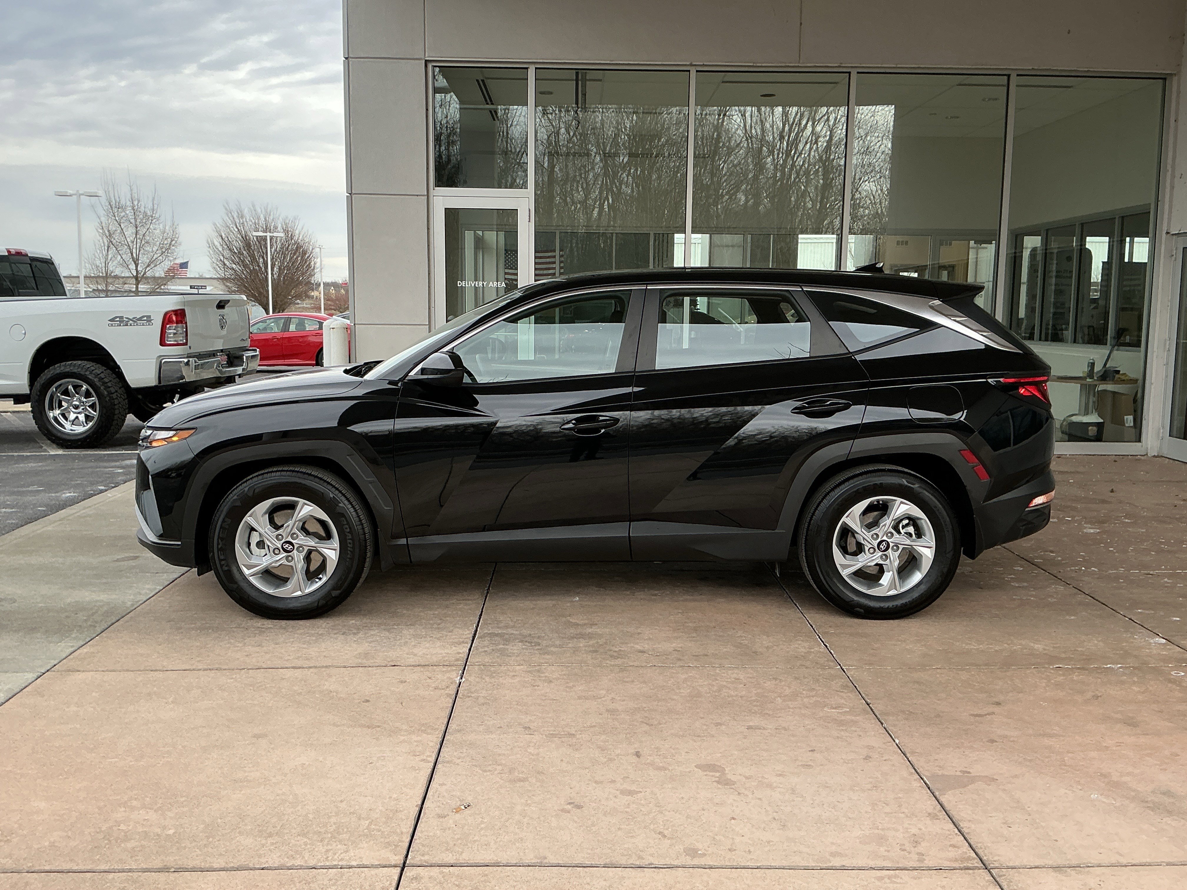 Used 2024 Hyundai Tucson SE image 19