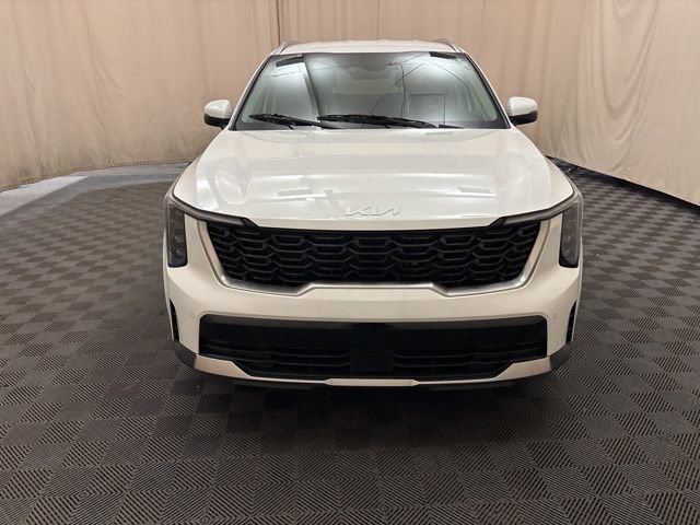 Used 2025 Kia Sorento EX image 2