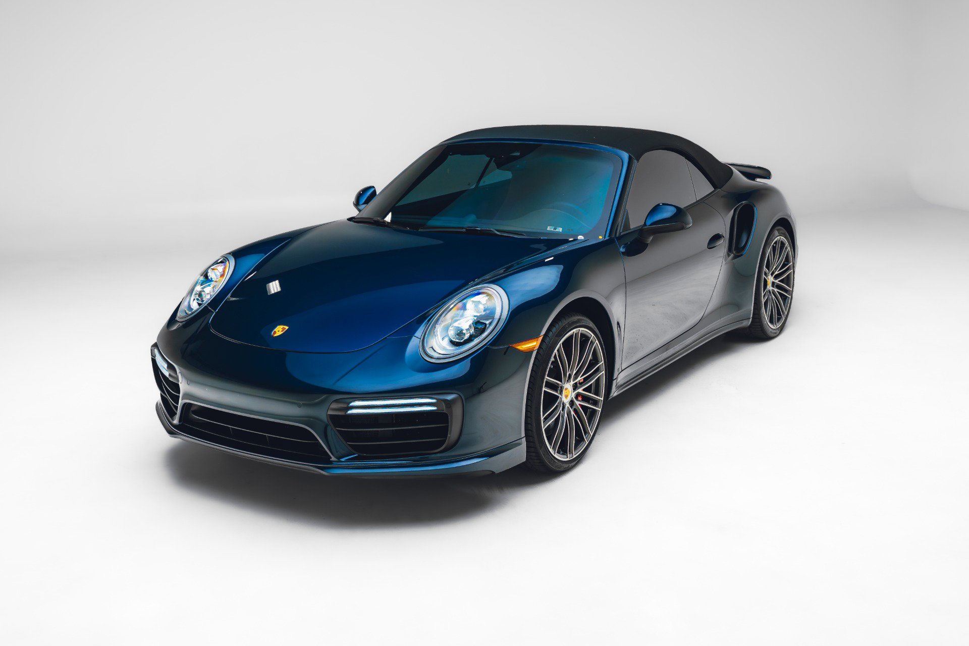 Used 2019 Porsche 911 Turbo AWD/4WD image 2