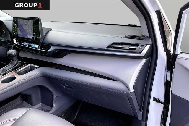 Certified 2023 Toyota Sienna LE FWD image 19