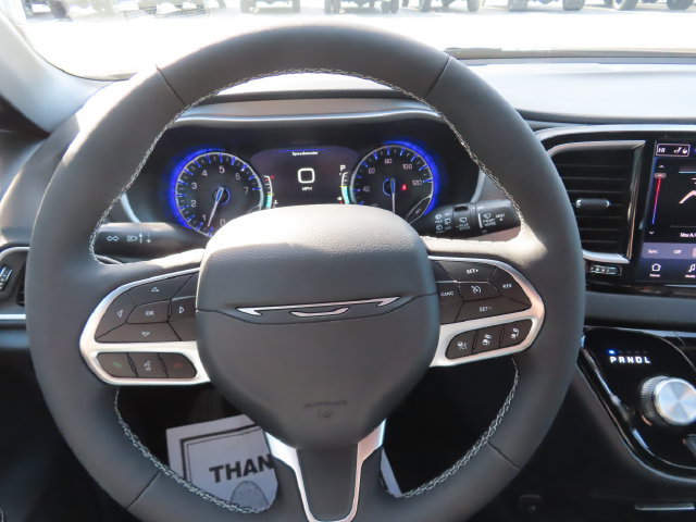New 2027 Chrysler Pacifica LX FWD image 31